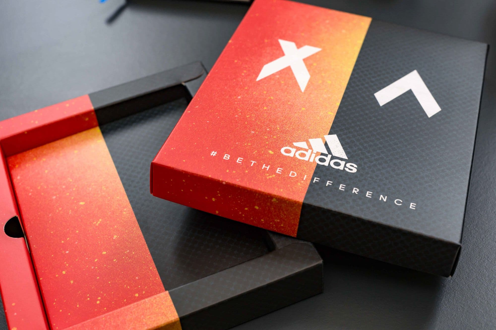 ADIDAS box- fresh id